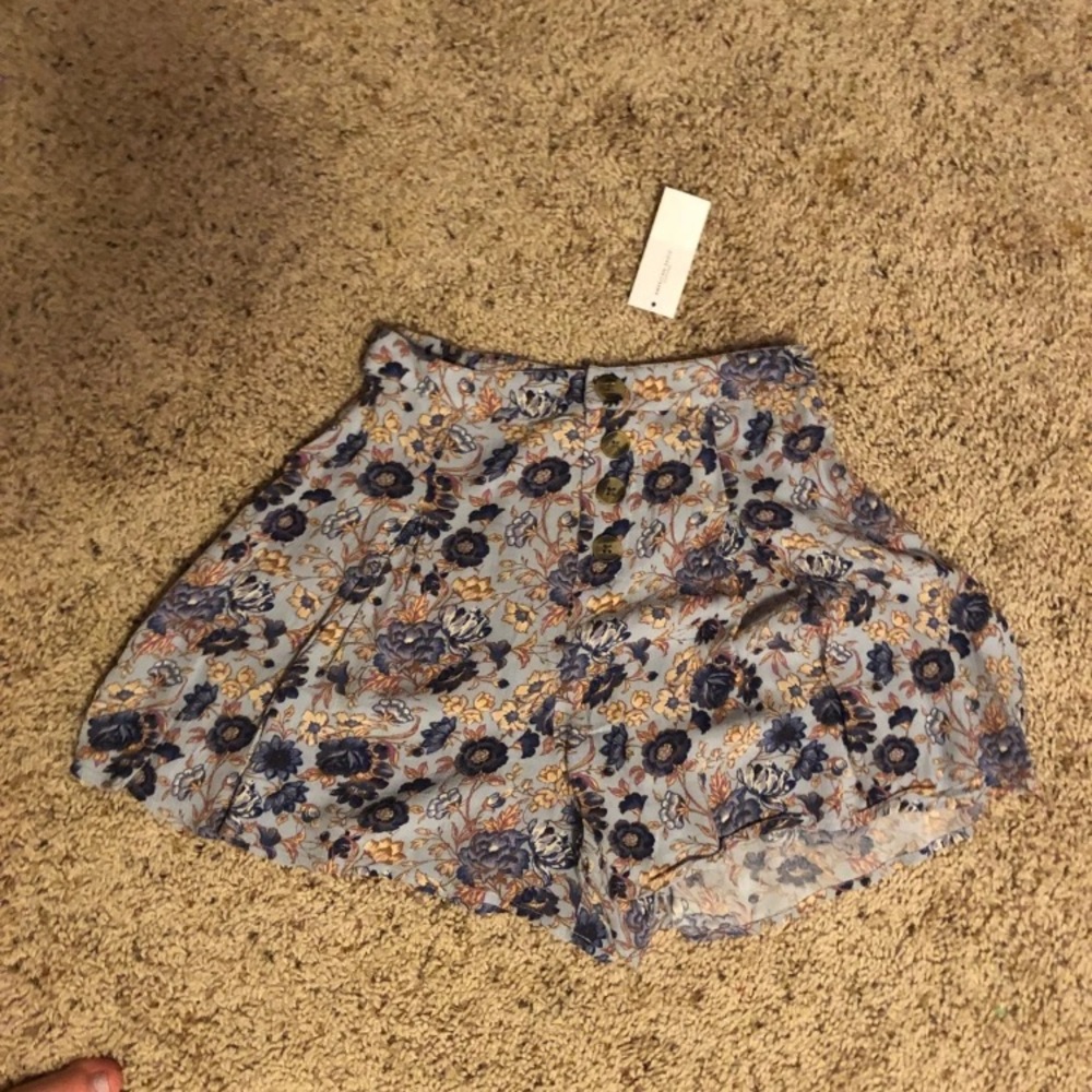 ⭐️SOLD⭐️AEO floral soft shorts